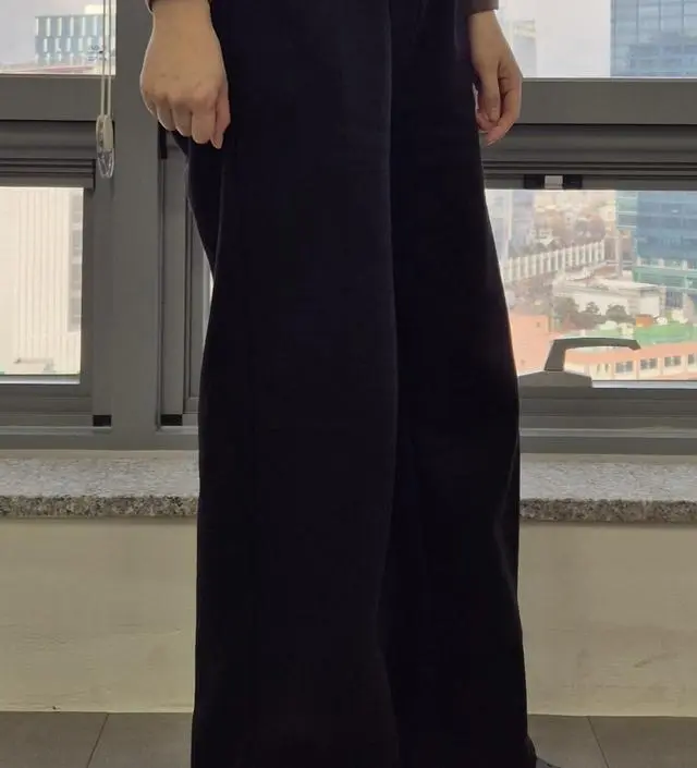 정말 편하고 엉덩이 부담없이 통넓게 편하게 입고있어요.
