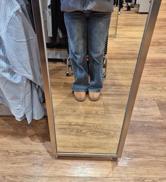 저한테는 길이가 살짝 길긴 하지만.. 핏도 괜찮고 임부복 티도 많이 안나서 좋아요