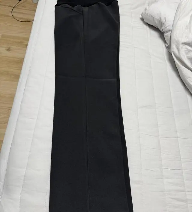 핏 진짜 예뻐요 허벅지에 너무 달라붙지 않으면서도 살은 가려줄 수 있는 기모 슬랙스를