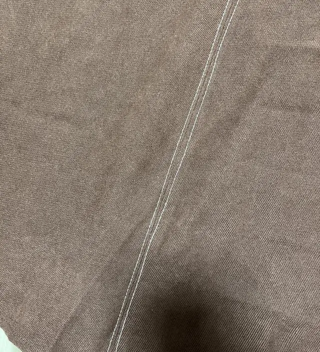 마감이 많이 아쉬웠는데 교환시에도 또 이럴수있다고 해서 그냥 입었어요
