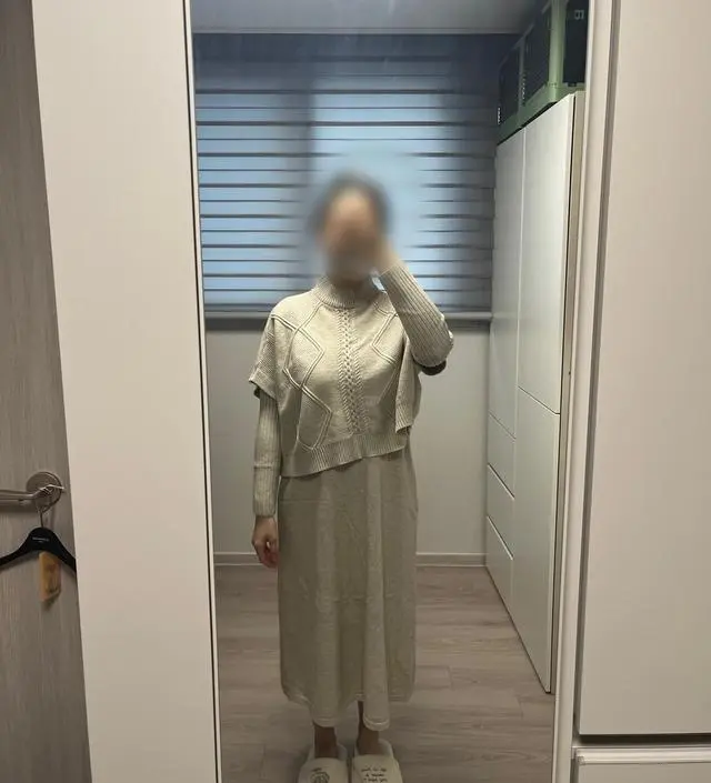 친구 결혼식때 입으려고 구매했어요! 기존에 있던옷들은 배가 너무 꽉끼거나 불편했는데