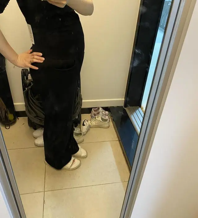 통이 넓어서 넘 편하고 띠뜻해요. 평소에 자주 입을 것 같아요.