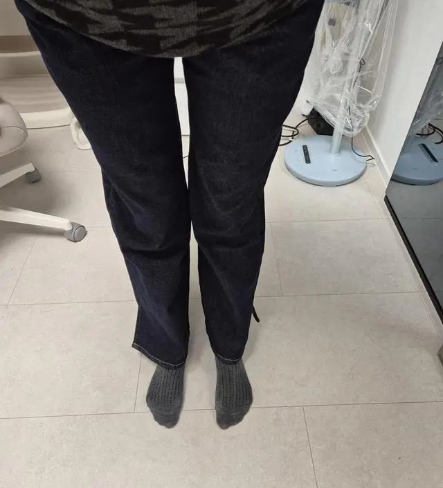 색상도 예쁘고 원단도 도톰하고 너무 맘에들어요
