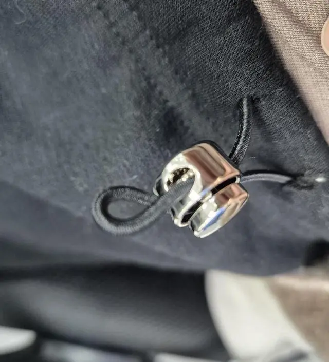 진짜 안입은듯 편해요!! 그리고 엄청 따뜻합니다.
