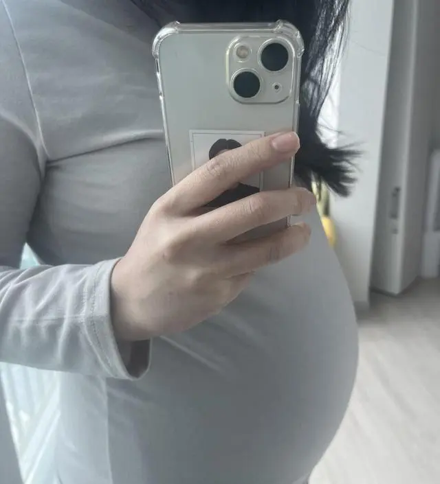 목부분 너무 예쁘고 28주찬데 사이즈 잘맞아요!
