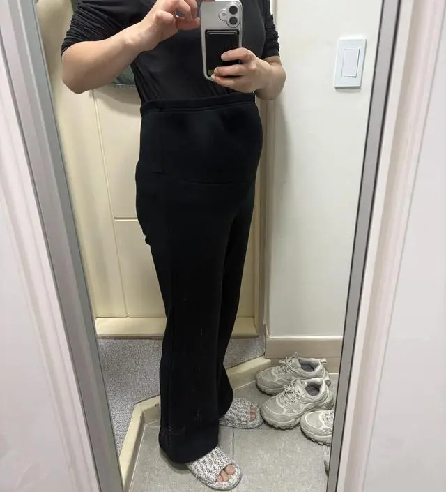 요즘 교복탬으로 잘 입고잇습니다
