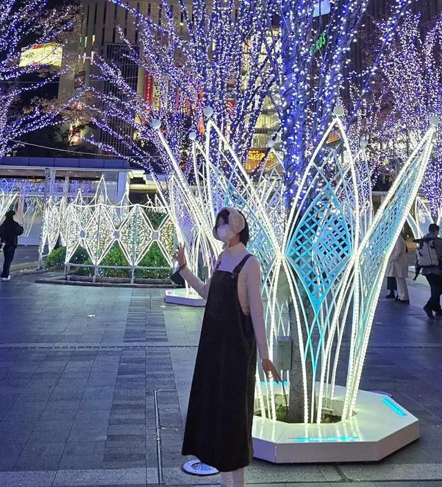 24주차입니다. 여행가면서 편하게 입으려고 샀는데 넘 귀여운 옷이에요! 브라운 색도 넘