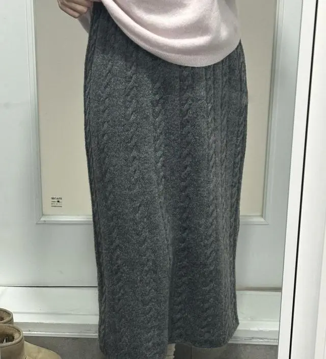 정전기가 좀 있긴 한데 바디로션 잘 바르고 입으면 괜찮아용 ㅎㅎ 아직 만삭이 아니라 