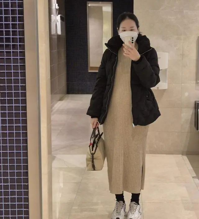 보들보들하고 답답함없이 잘맞아요.
